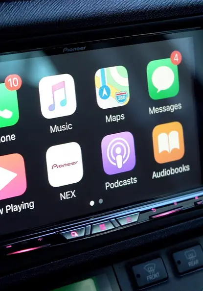 Navigation and Apple Car Play